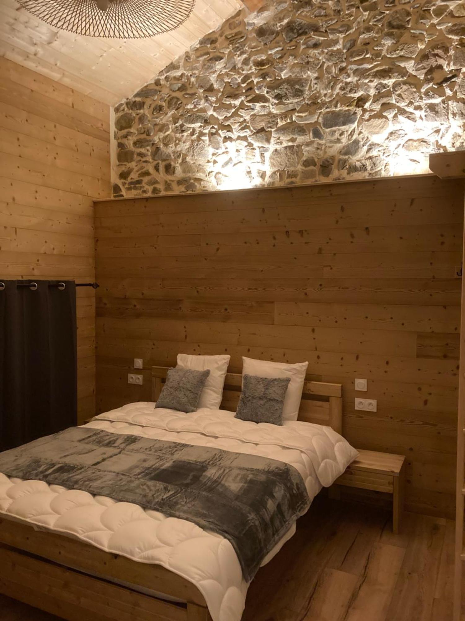 Maison Canelle Le Clos Des Ours Matemale Ngoại thất bức ảnh